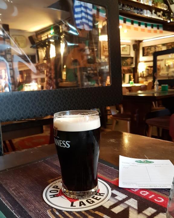 Dingle's Irish Pub