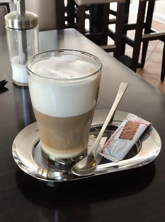 Café + Bistro Potier