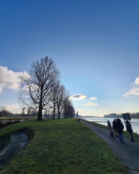 Rheinstrandbad Rappenwort Becker