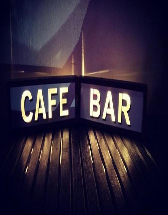 Kush's Cafe und Bar
