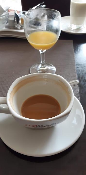 Café N.