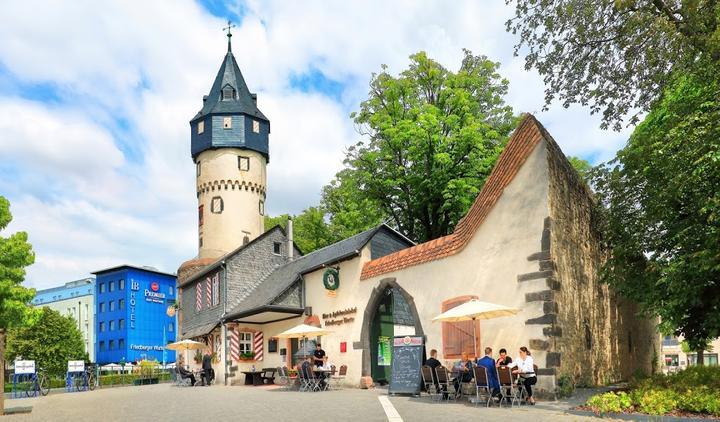 Bier- und Apfelweinlokal Friedberger Warte