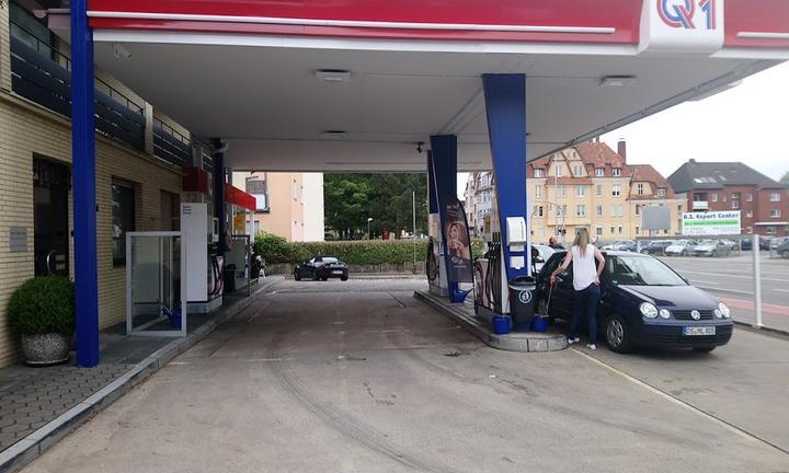 Q1 Tankstelle