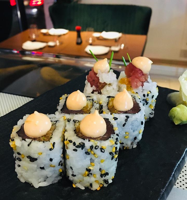 Luki Sushi Lounge