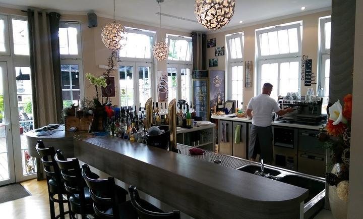 Horke's Cafe & Bar