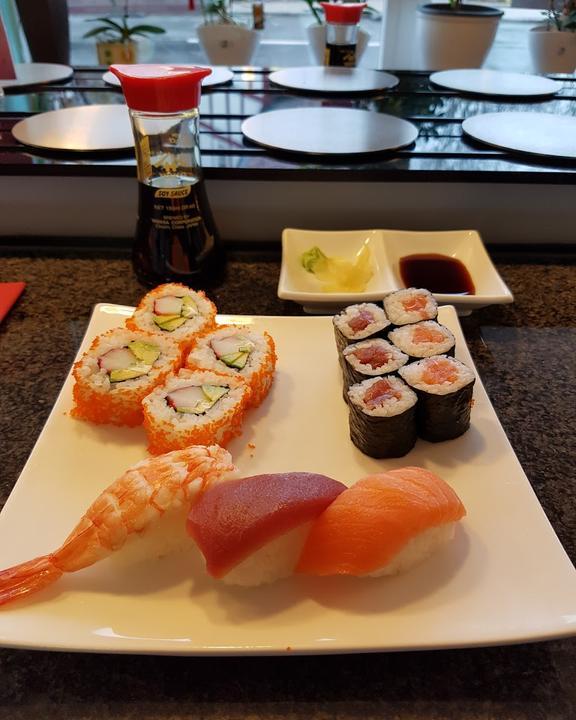Hikari Gold Sushi