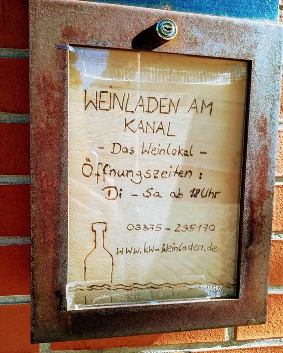 Weinladen am Kanal