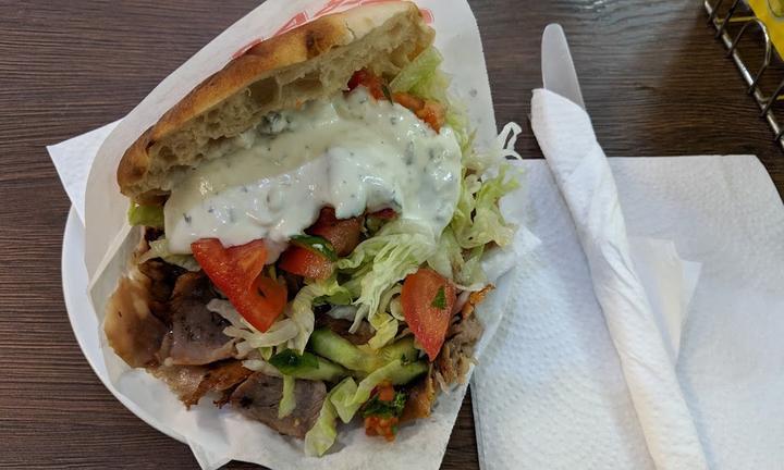 Öz Urfa Döner Salonu