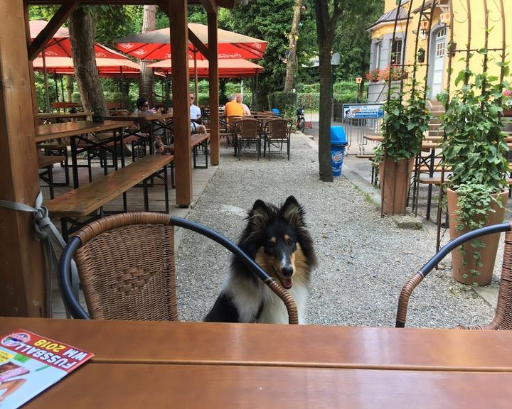 Uferstüble Biergarten